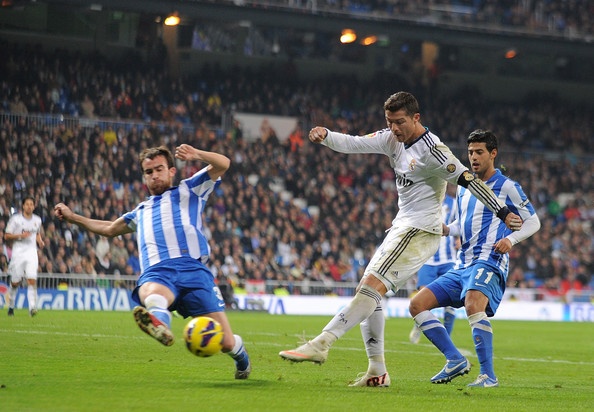 Real Madrid - Sociedad: Ken ken guc nga trong ngay vang CR7? hinh anh
