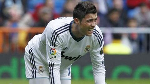 Ronaldo dinh chan thuong mat ca hinh anh