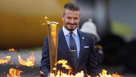 Diem tin 10/11: Becks sap duoc phong 'Hiep sy' nhu Sir Alex hinh anh