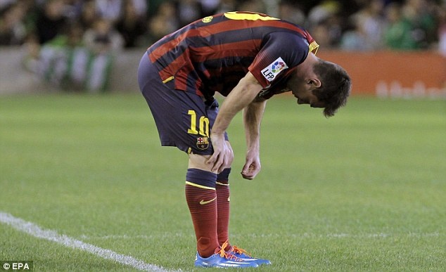 Messi xa san co hai thang vi chan thuong hinh anh