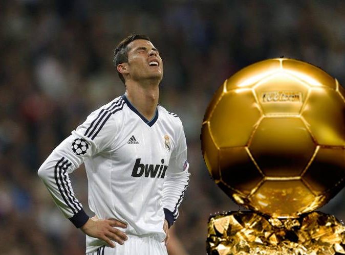FIFA ngam ngam 'di' Ronaldo trong cuoc dua Qua bong Vang hinh anh