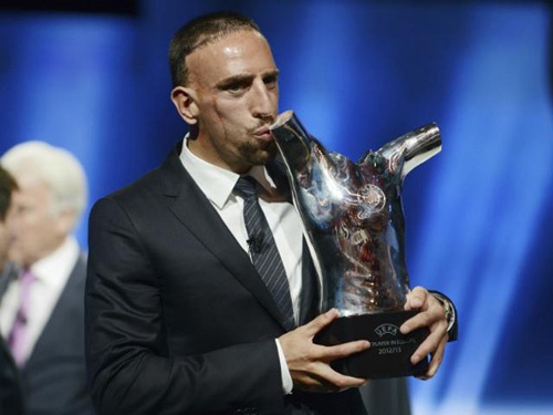 Nguoi Phap khong thich Ribery doat bong Vang hinh anh