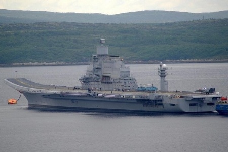 Hom nay Nga ban giao tau san bay 2,3 ty USD cho An Do hinh anh