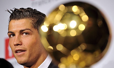 Ronaldo se khong them lay Qua bong Vang? hinh anh