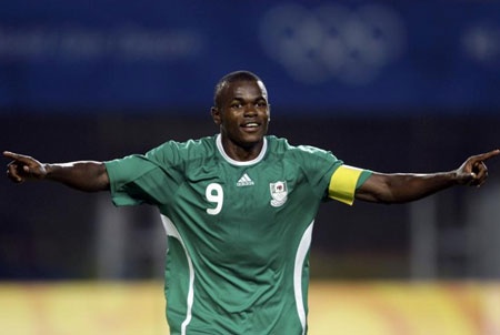 Obinna lap sieu pham, Nigeria thang tien toi Brazil hinh anh