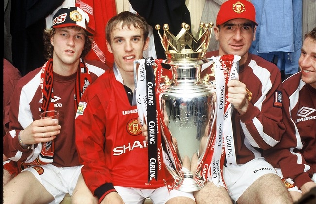 Thanh tich tot nhat va te nhat cua nha vo dich NH Anh hinh anh