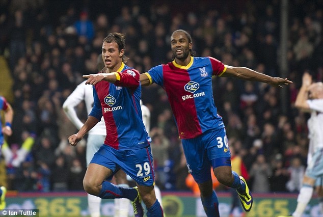 Ket qua dem 3/12 va ti le cac tran dem 4/12 hinh anh