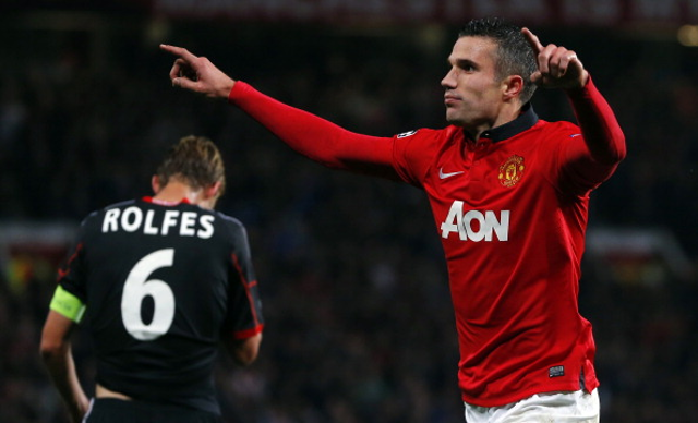 MU san sang ban Van Persie cho Barca hinh anh