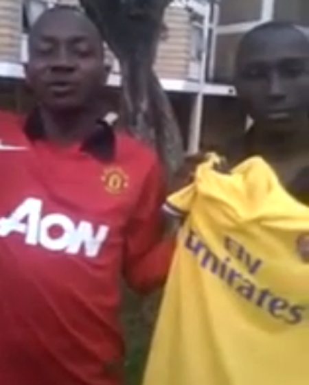 Fan MU vut ao xuong dat, chuyen sang khoac ao Arsenal hinh anh