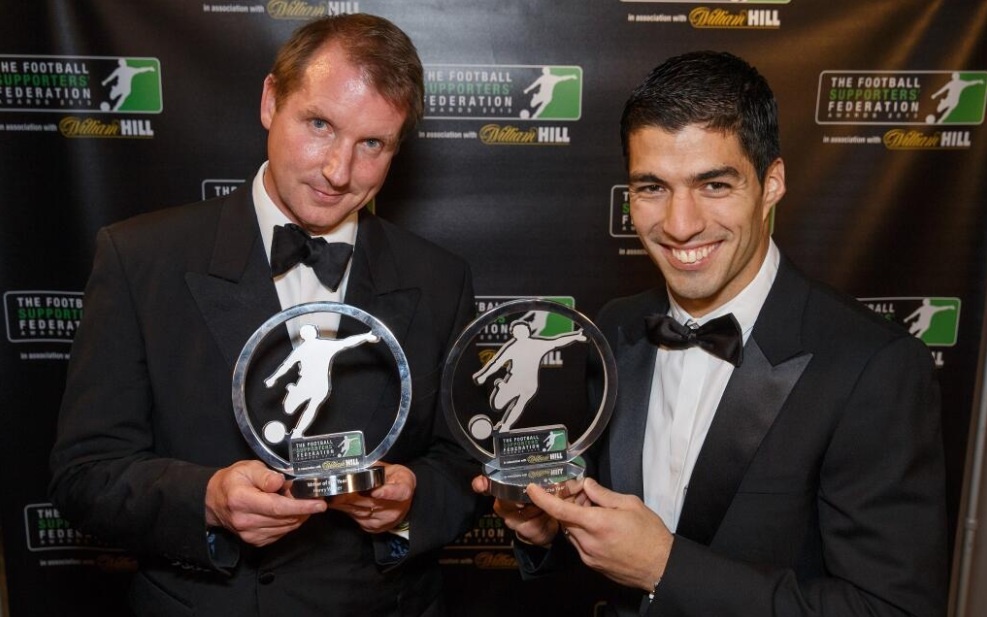 Qua mat Persie, Suarez gianh giai cau thu hay nhat nam hinh anh