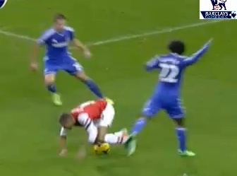 Wenger: Arsenal bi cuop trang tron mot qua penalty hinh anh