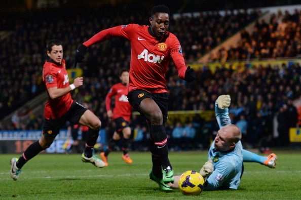 Nhin lai hinh anh Welbeck cuu roi MU hinh anh