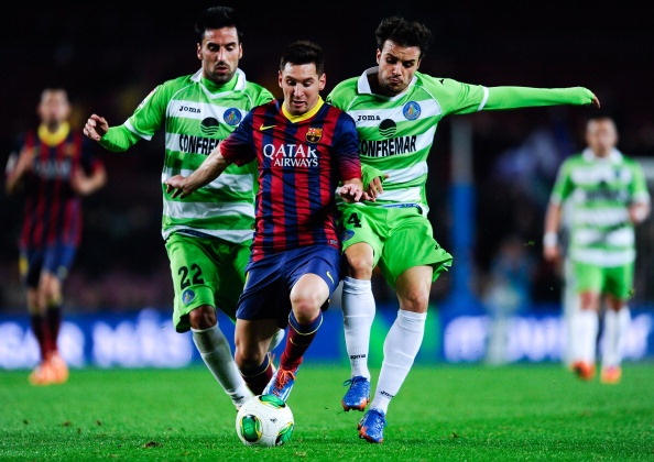 Hung than Messi lap cu dup, Barca dai thang 4-0 hinh anh