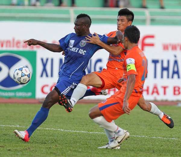 V.League khai mac, nguoi ham mo tho o hinh anh