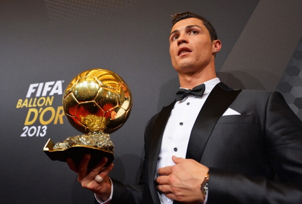Messi va nguoi Barca chuc mung Ronaldo hinh anh