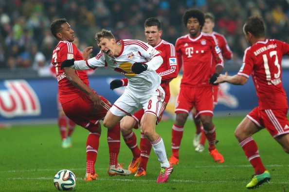 Bayern thua soc 0-3 trong ngay sinh nhat Pep Guardiola hinh anh