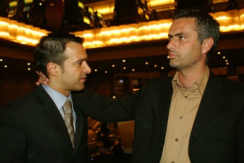 Sieu dai dien Mendes hua dua Diego Costa toi Chelsea hinh anh