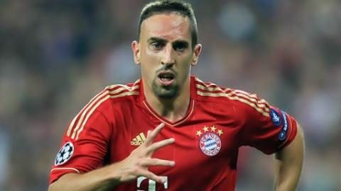 Bayern tung tu choi ban Ribery cho Chelsea voi gia dien ro hinh anh