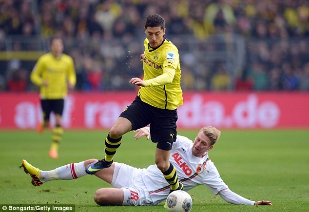 Bi si nhuc, Lewandowski doa giet fan Dortmund hinh anh