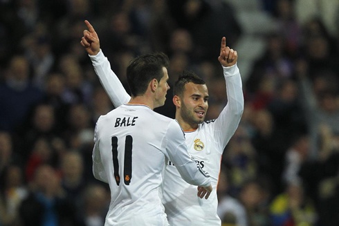 Jese va Bale, ai xung dang thay the Ronaldo? hinh anh