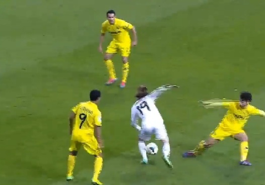 Modric bien 4 cau thu Villarreal thanh nhung ga he hinh anh