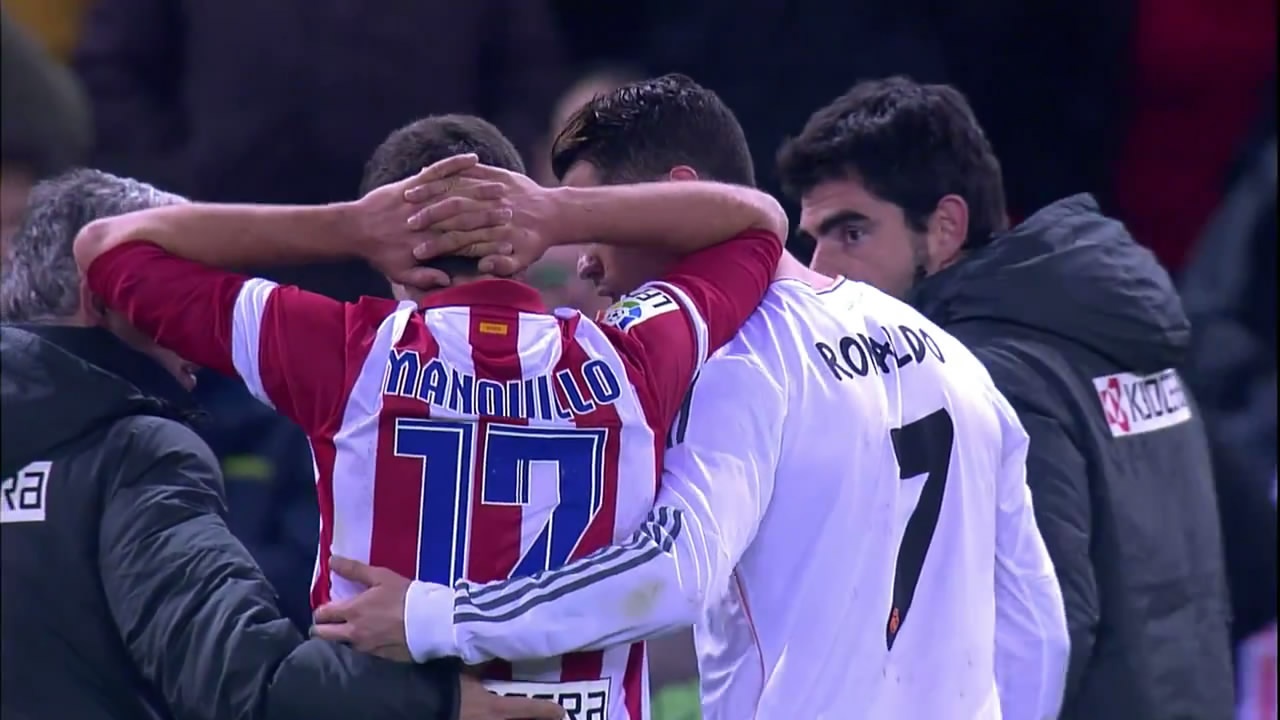 Ronaldo lien tuc hoi tham cau thu suyt bo mang vi minh hinh anh