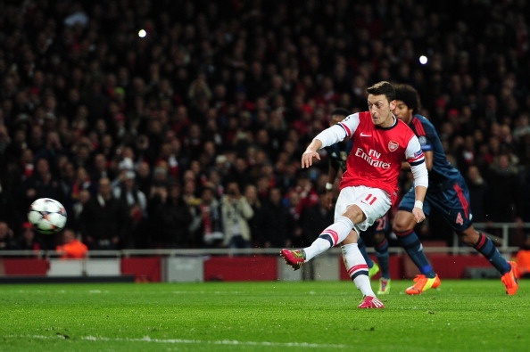 Wenger ngam do thua that bai cua Arsenal cho Oezil hinh anh