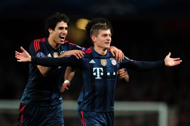 M.U dung luong khung de cheo keo Toni Kroos hinh anh