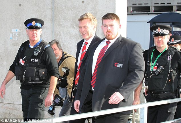 Cac sep lon M.U giam sat nghiem ngat David Moyes hinh anh