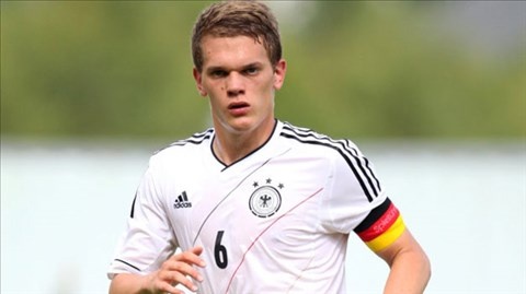 Moyes than chinh di xem tan binh DT Duc thi dau hinh anh