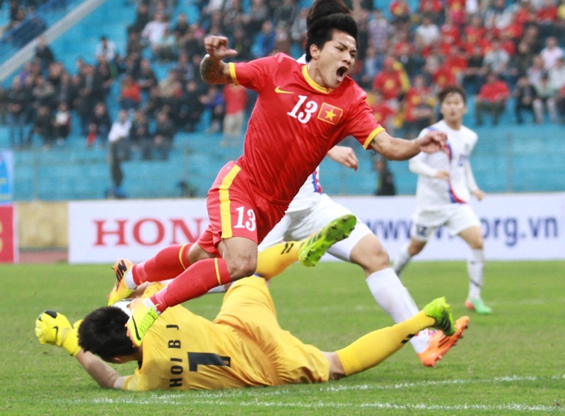 DTVN 0-0 SV Han Quoc: Viet Nam hoa trong the thieu nguoi hinh anh