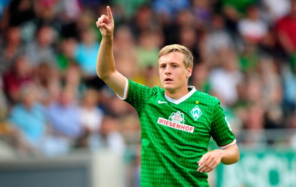 Em trai Kroos sot sang muon gia nhap M.U hinh anh