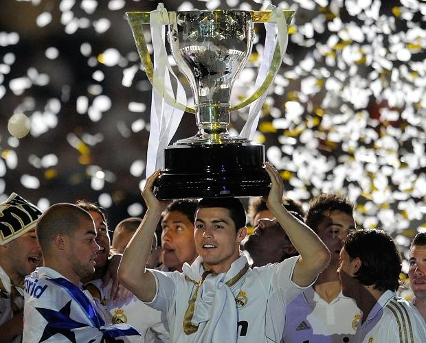 Cua vo dich La Liga cua Ronaldo cao hon Messi 4 lan hinh anh