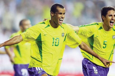 34 ban thang cua Rivaldo sau 74 lan khoac ao DT Brazil hinh anh