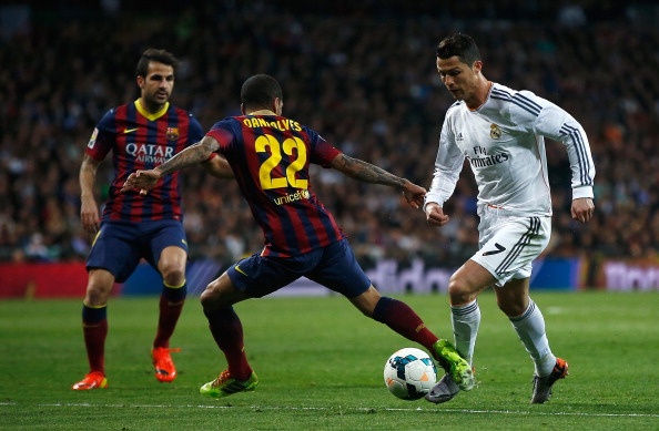 Real hau El Clasico: Thua mot tran danh, hay ca cuoc chien? hinh anh