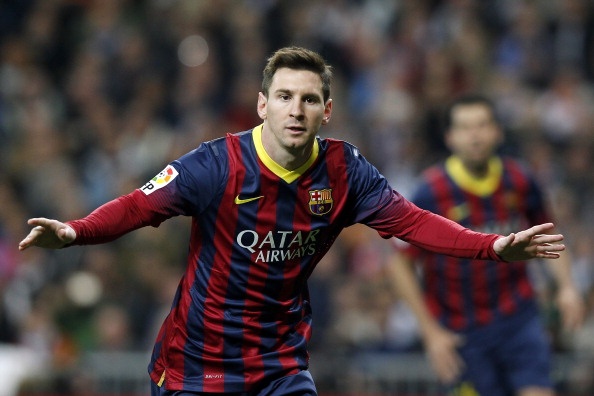 Messi được xem là diễn viên chính trận siêu kinh điển tại Bernabeu. Màn tỏa sáng rực rỡ của siêu sao người Argentina đã che mờ tất cả những nỗ lực của Ronaldo. Dấu ấn lớn nhất củ M10 là ghi 3 bàn, kiến tạo 1 và 5 lần tạo cơ hội cho đồng đội lập công. Đây cũng là lần thứ 2 liên tiếp, Messi được nêu tên trong danh sách này.