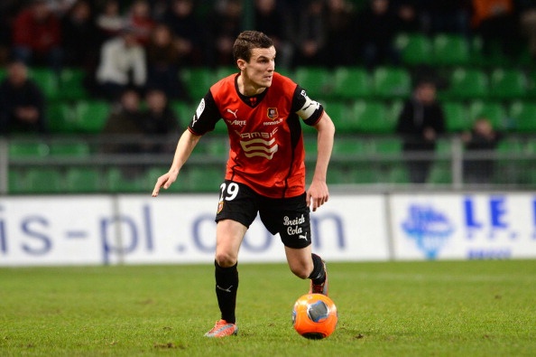 Chiến thắng 1-0 của Rennes ngay trên sân của Marseille có công đóng góp cực lớn của Danze. Theo thống kê của Opta, Hậu vệ 27 tuổi người Pháp tung ra 91% đường chuyền chính xác (31/34), 6 pha cắt bóng và 10 lần giải nguy cho đội khách.