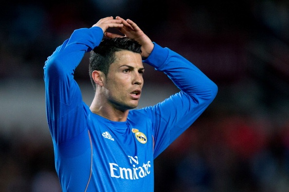 Sevilla 2-1 Real: Ronaldo khong cuu noi Ken ken trang hinh anh