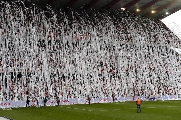 Hanh dong co vu co mot khong hai cua CDV Standard Liege hinh anh