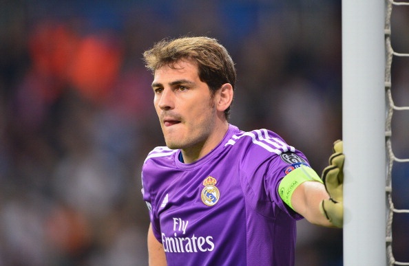 Hơn một năm trở lại đây, Casillas không còn là sự lựa chọn số 1 nơi khung gỗ của Real Madrid. Tuy vậy, tuyển thủ Tây Ban Nha lại là thủ thành có thu nhập tốt nhất thế giới. Đây chẳng phải là điều bất ngờ bởi trước đó “Thánh Iker” cống hiến rất nhiều danh hiệu cho CLB Hoàng gia.