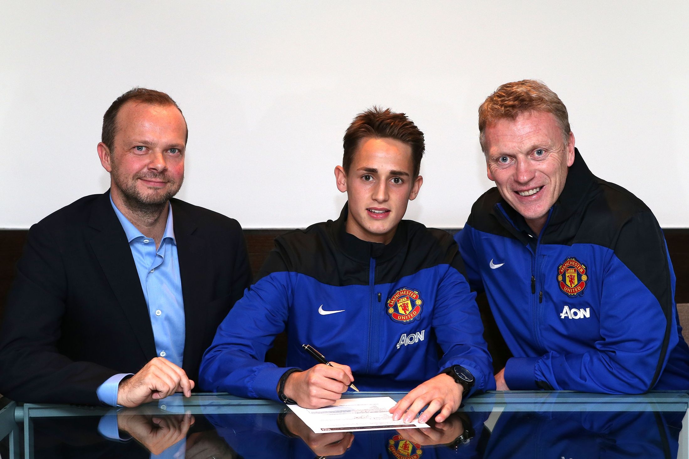 M.U co the bi cam chuyen nhuong 14 thang vi Januzaj hinh anh