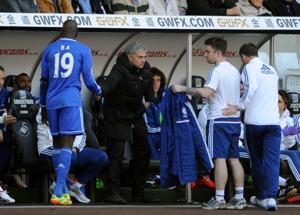 Terry he lo mat lenh cua Mourinho truoc tran gap Swansea hinh anh