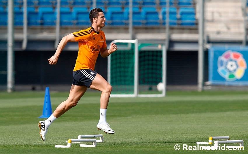 Ronaldo bao tin vui cho Real hinh anh