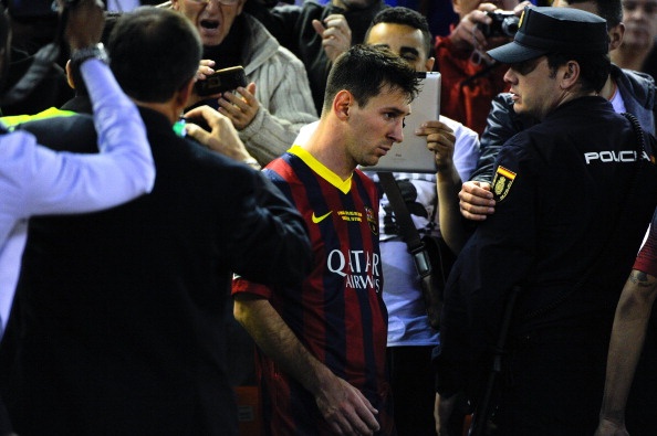 Sanchez khong nhan danh hieu a quan cup nha Vua hinh anh