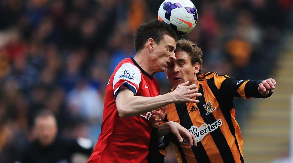 Tâm lý của Koscielny dĩ nhiên sẽ rất thoải mái bởi đội bóng của anh chỉ phải chạm trán đối thủ yếu như Hull City. Tuy vậy, phải thừa nhận tuyển thủ người Pháp hoàn thành quá tốt nhiệm vụ phòng ngự của mình: cắt bóng thành công 14 lần, tranh chấp bóng bổng đạt 3/6.