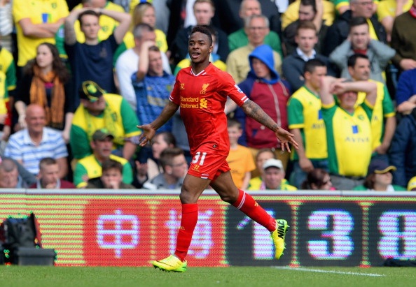 Sterling tỏa sáng rực rỡ trong chiến thắng 3-2 của Liverpool trước Norwich. Ngoài việc trực tiếp lập cú đúp vào lưới thủ thành John Ruddy, tài năng trẻ 19 tuổi người Anh còn kiến tạo để Luis Suarez ghi tên mình lên bảng điện tử.