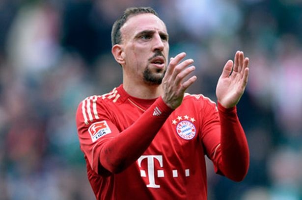 Ribery chưa hề có dấu hiệu chững lại cho dù anh đã 31 tuổi. Thay vào đó, Gã mặt sẹo vẫn chứng tỏ mình là nhân tố quan trọng nhất trong lối chơi của Hùm xám xứ Bavaria. Mức giá 42 triệu euro dành cho chủ nhân Quả bóng đồng FIFA 2013 có lẽ chẳng khiến ai bất ngờ.