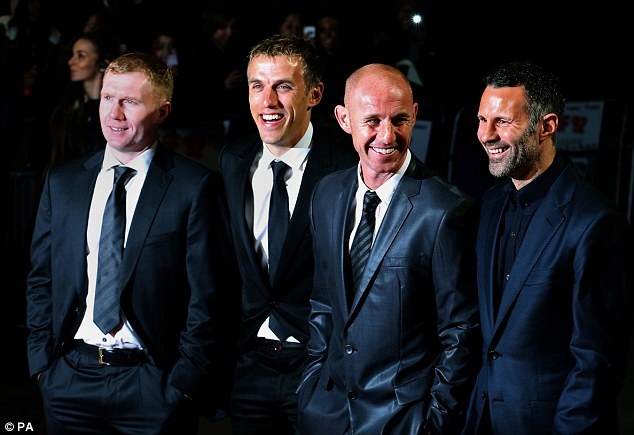 The he vang 92 cung Giggs vuc day M.U hinh anh