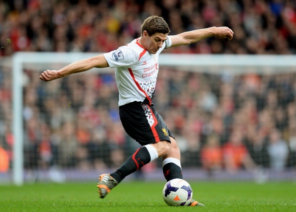 Gerrard đang “hồi xuân” mạnh mẽ ở mùa giải năm nay. Lão tướng 33 tuổi tiếp tục chứng tỏ anh vẫn đang là trái tim, lá phổi của Liverpool. Sau 31 trận, Gerrard tung ra 51 cú sút, trong đó có 13 lần được chuyển hóa thành bàn thắng. Ngoài ra, tiền vệ người Anh còn đóng góp 10 pha kiến tạo thành bàn cho The Kop.