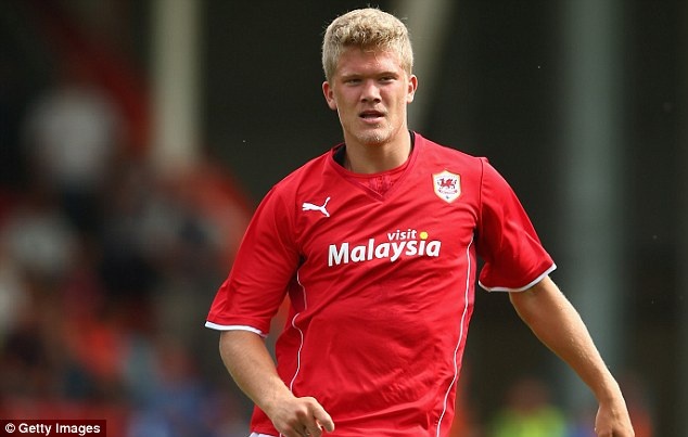 8 lần ra sân ở giai đoạn 1 của mùa giải năm nay, Cornelius tung ra 4 cú sút, 0 bàn thắng, 0 kiến tạo. Những con số này là quá đủ để nói về màn trình diễn nghèo nàn của người Đan Mạch. Đó cũng là lý do khiến Cornelius bị đẩy tới FC Copenhagen hồi tháng 1 vừa qua.